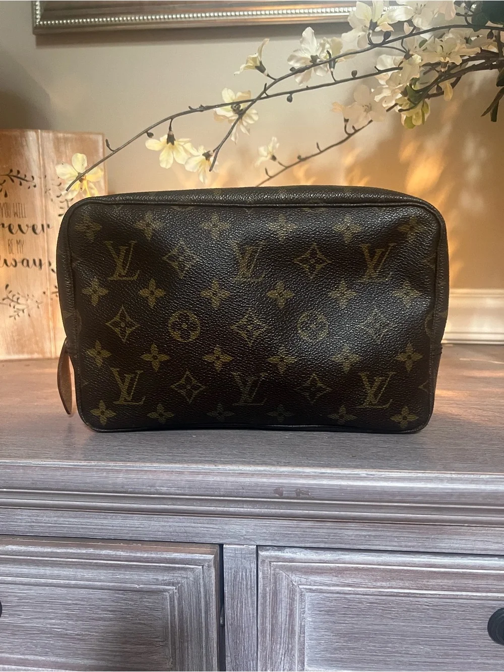 Louis Vuitton Trousse 28